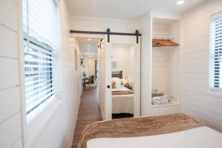The Newtonian Tiny Container Home near Magnolia - Bellmead - 1