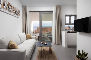 Holiday in Bol **** yellow - 7