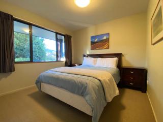 10 Tarndale Place - 1