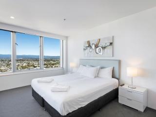 Luxury 3 Bedroom Apartment with Ocean Views - Coast HM - Gold Coast - 1