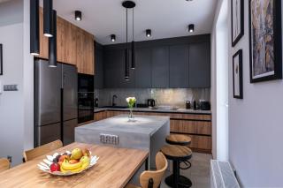 Prestigious Residence with Garden, Garage, and Elegant Rooms - Krakau - 9