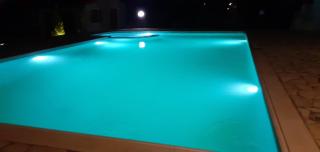 Villa Marinos - συγκρότημα με πισίνα, γήπεδο, τζακούζι, μπαρ, ψησταριά - 6