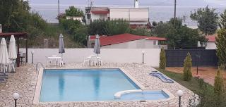 Villa Marinos - συγκρότημα με πισίνα, γήπεδο, τζακούζι, μπαρ, ψησταριά - 8