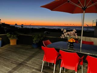 Ocean Front East End Beach House - New Plymouth - 5