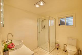 Quarterdeck Apartment - Binalong Bay - 3