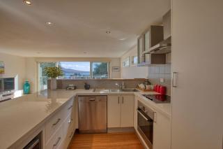 Seaview Apartment - Binalong Bay - 6
