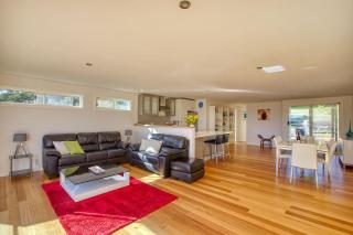 Seaview Apartment - Binalong Bay - 1
