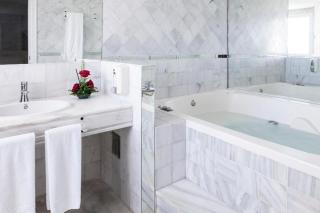 Hotel Suites Albayzin Del Mar - Almuñécar - 8