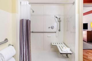 La Quinta by Wyndham Raleigh Crabtree - Raleigh - 1