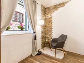 Iron Gates Apartments - Split - 6