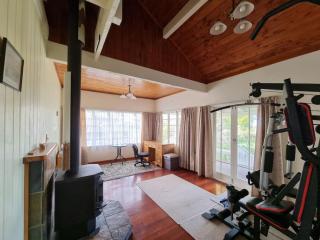 Country Garden Oasis with Parking and Wi-Fi - Taupaki - 4