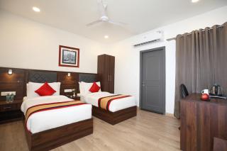 Click Hotel Transport Nagar - Lucknow - 1