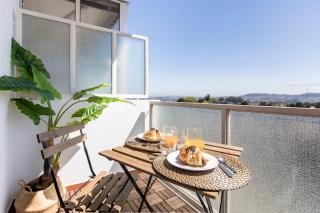 Elegant Studio w/ AC & Balcony by LovelyStay - Porto - 9