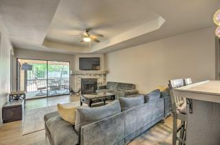 1 Mi to Lake of the Ozarks Condo with Fire Pit! - Lake Ozark - 0