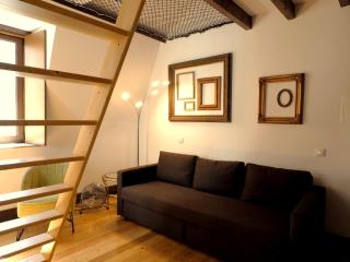 Framer's House - Authentic Downtown - 7