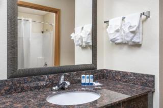 AmericInn by Wyndham Black River Falls I-94 on ATV Trail - 1