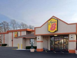 Super 8 by Wyndham Carlisle North - Carlisle - 3