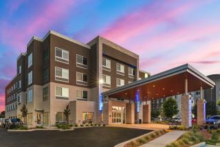 Holiday Inn Express & Suites - Suisun City by IHG - 0