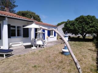 Maison oléronaise avec la plage à pied et la piste cyclable au bout du jardin - 6