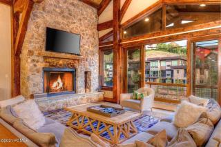 The Perch Park City - Magnificent 6 BR House With Views, Elevator, Game Room, Hot Tub - Park City - 8