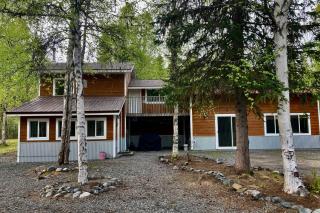 Peaceful Mountain-View Home - Walk to Kenai Lake! - 9