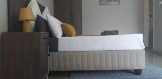 The Hide On Claremont - 5