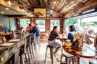 Hope Alaska's Bear Creek Lodge - 2