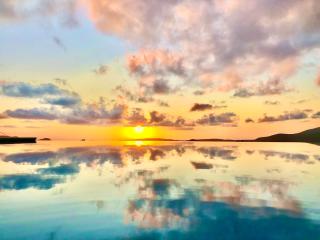 Luxury villa with private infinity pool - 3