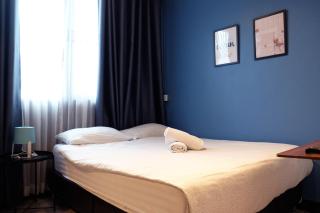 Sleep with Me Bangkok - BTS Phra Khanong - 1