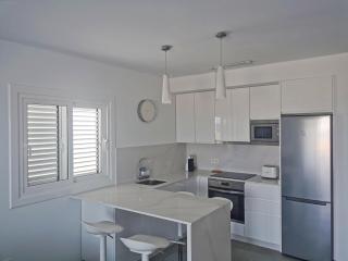Luxury Apartment On The Beach - Playa Honda - 4