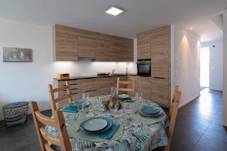 Les Volets Bleus - 9