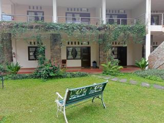Alfa Resort Hotel and Conference - Puncak - 5