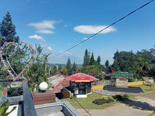 Alfa Resort Hotel and Conference - Puncak - 2