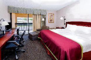 Baymont by Wyndham Michigan City - Michigan City - 5