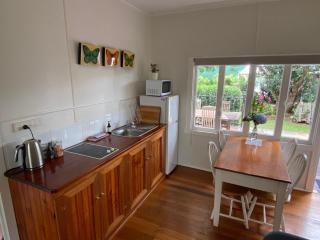 Miss Bullens Cottage - Yungaburra - 5
