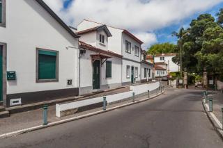 Moradia no Largo - Furnas - 2