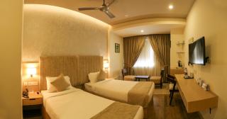 Raj Riveria Hotel - Mūvattupula - 8