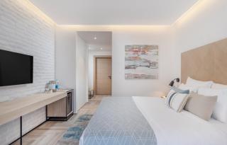 Lazure Hotel & Marina - 3