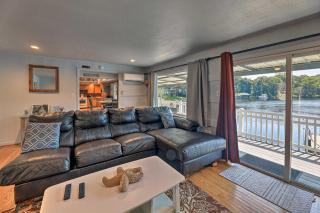 The Grey Goose Waterfront Home with Beach - New Bern - 7