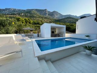 Tole Villa Podaca 2 with heated Pool - Podaca - 2