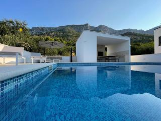 Tole Villa Podaca 2 with heated Pool - Podaca - 1