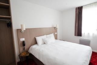 Brit Hotel Essentiel Cholet - Cholet - 8
