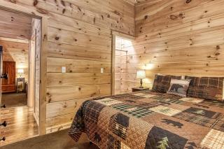 Ooglie Bear, Hot Tub, WIFI, Free Attraction Tickets!!! - 2