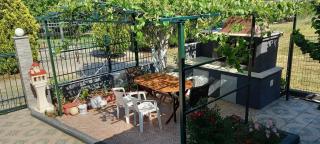 HAUS - 4
