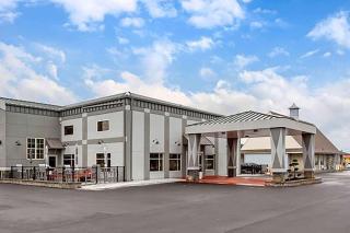 Days Inn & Suites by Wyndham Bowling Green - Bowling Green - 0