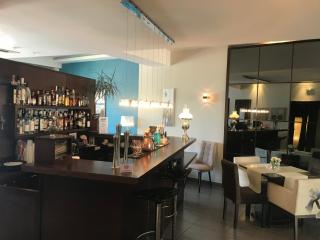 Onira Boutique - Tolo - 1