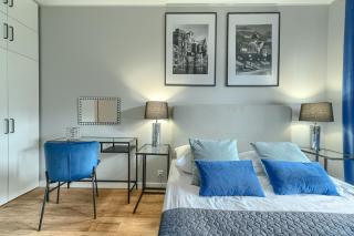 EXCLUSIVE FORTY Apartments - 1