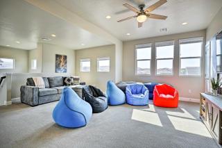 Private Hot Tub and Community Pool Washington Home! - 4