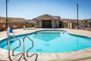 Community Pool and Private Hot Tub Washington Home! - Washington - 9