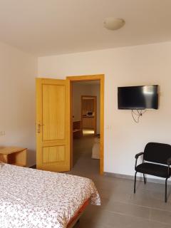 Apartamento privado en una zona tranquila y próxima al aeropuerto TF norte y a la ciudad de San Cristóbal de la Laguna . - La Laguna - 8